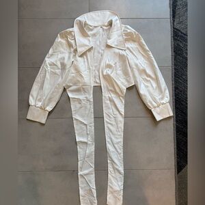 Stylish Cream cropped blouse